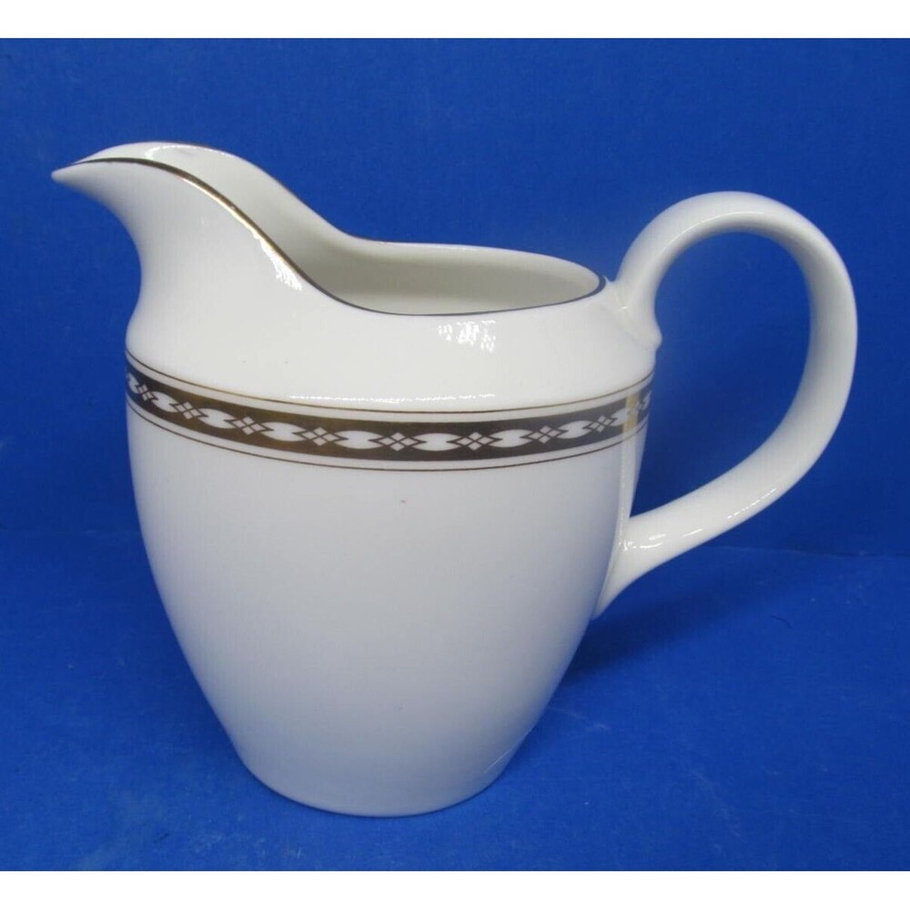 Royal Doulton New Romance Collection Cotillion Creamer